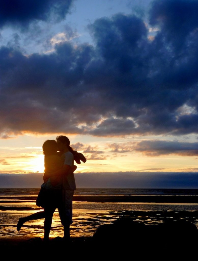 sunset kiss